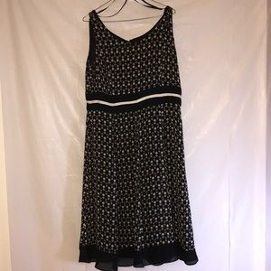 Sleeveless Sz 14 Aline Dress 👗